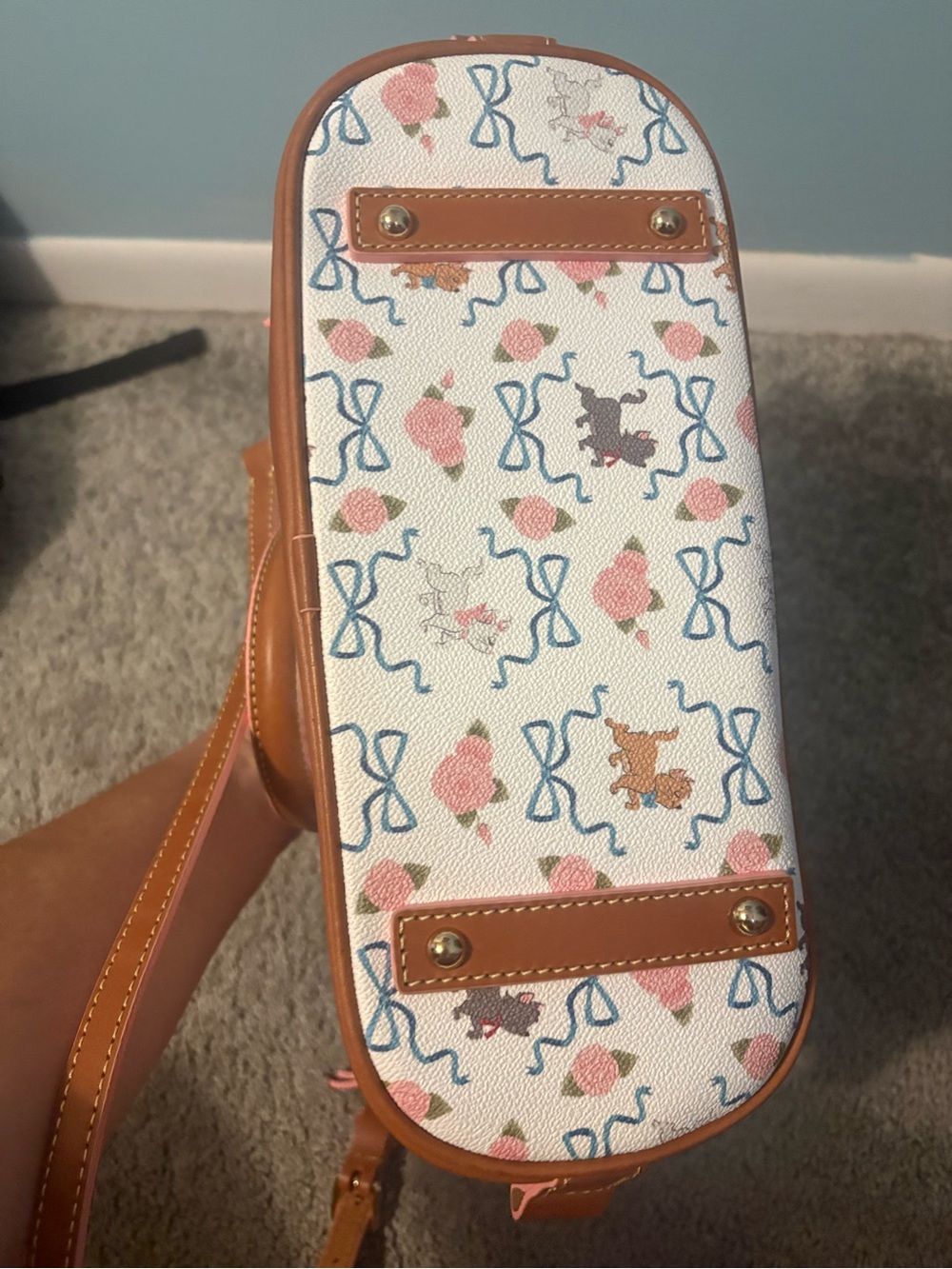 Disney Dooney & Bourke Aristocats Dome Satchel with Brown Trim - Picture 3 of 6